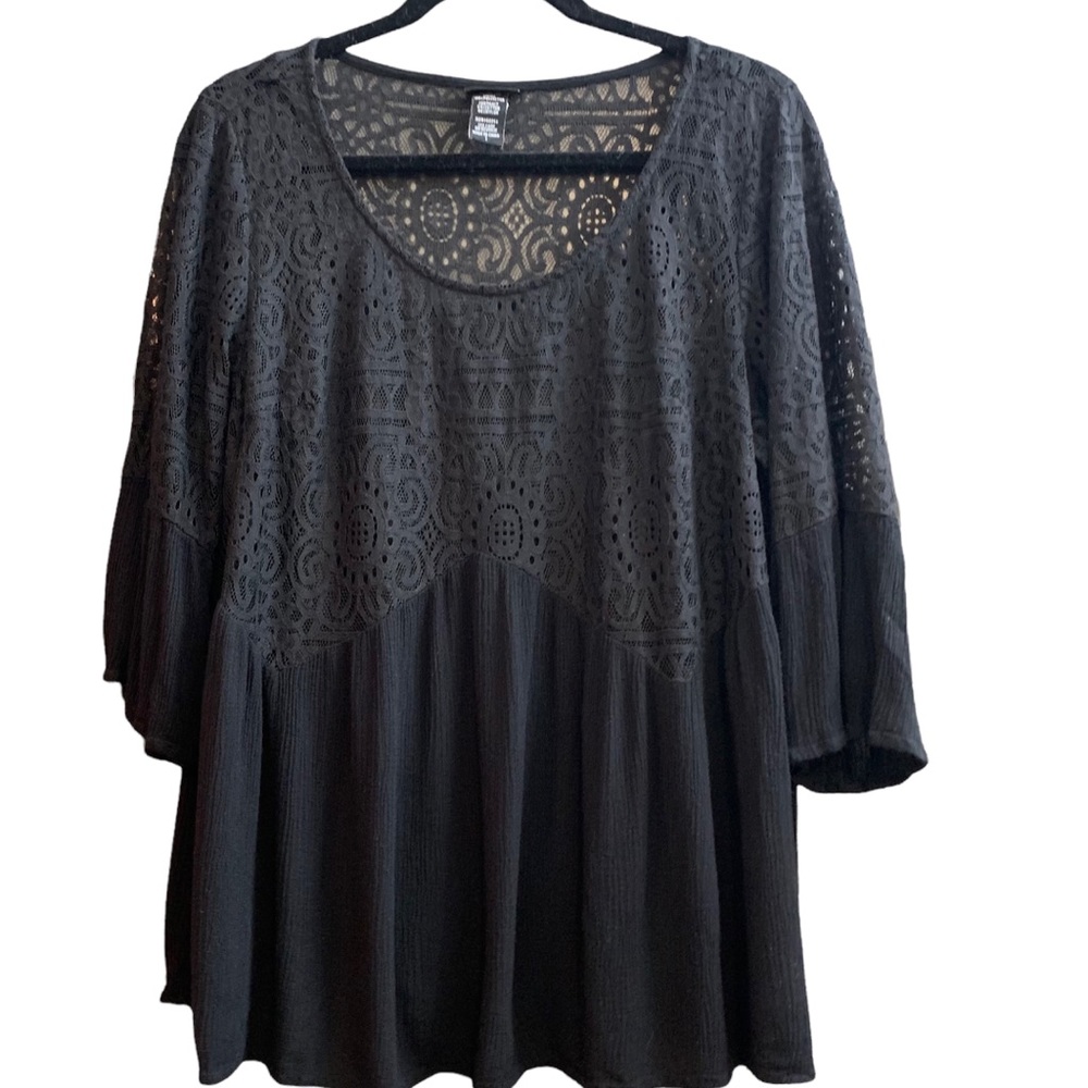 Torrid Black Flowy Lace Blouse Size 1X